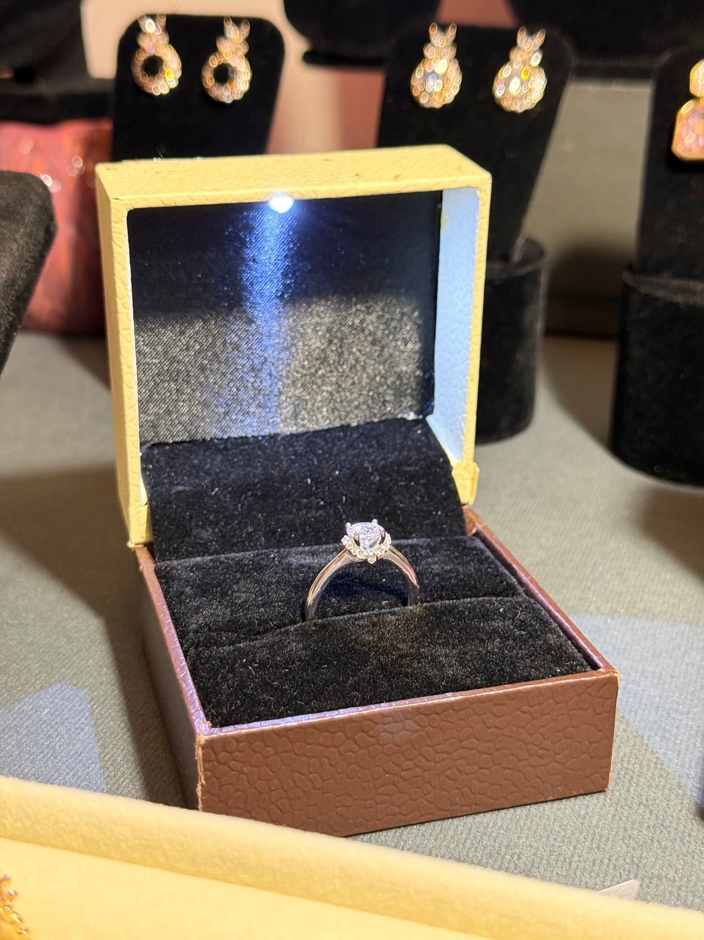 925 Sterling Silver Crown Solitaire Ring