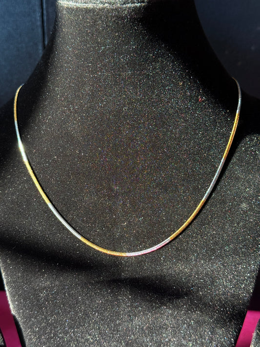 Two-Tone Minimal Chain