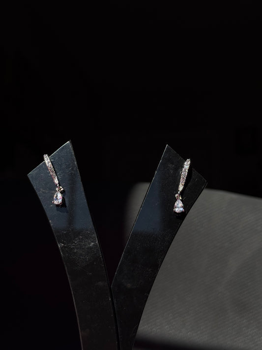 Elegant Teardrop Sparkle Earrings