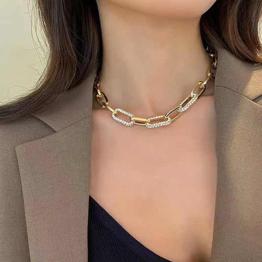 Gorgeous Rhinestones Choker necklace