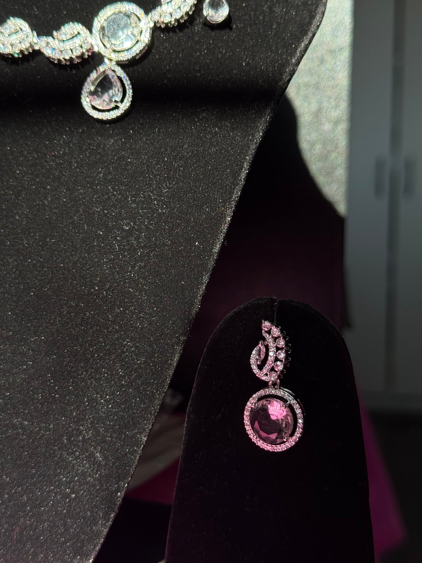 Regal Radiance Necklace Set