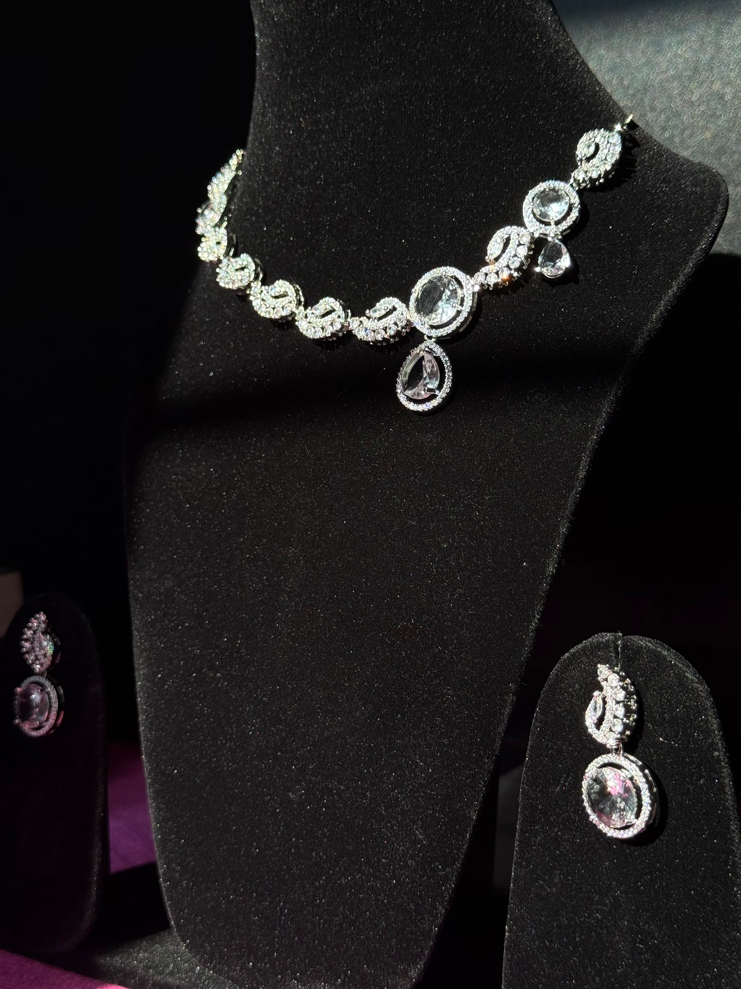 Regal Radiance Necklace Set