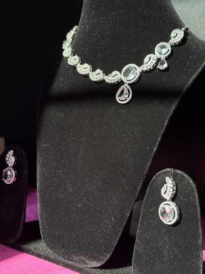 Regal Radiance Necklace Set