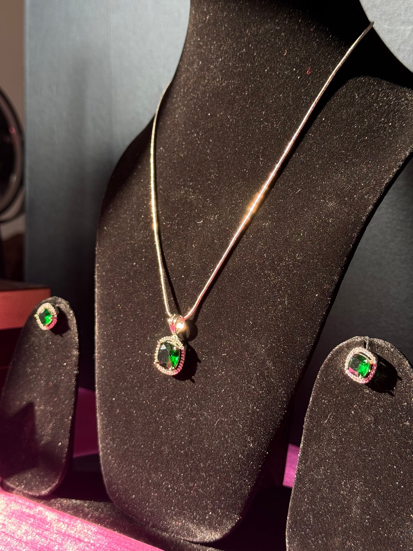 Enchanting Emerald Elegance Pendant Set