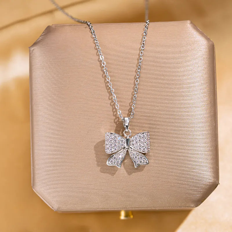 Silver short Bow necklace