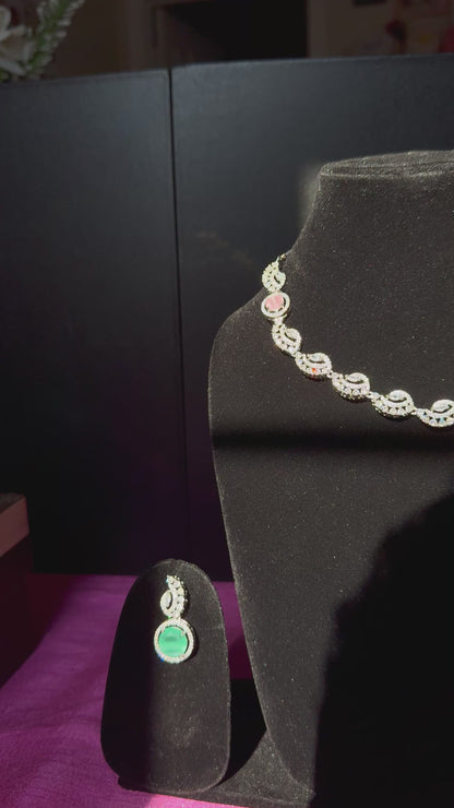 Regal Radiance Necklace Set